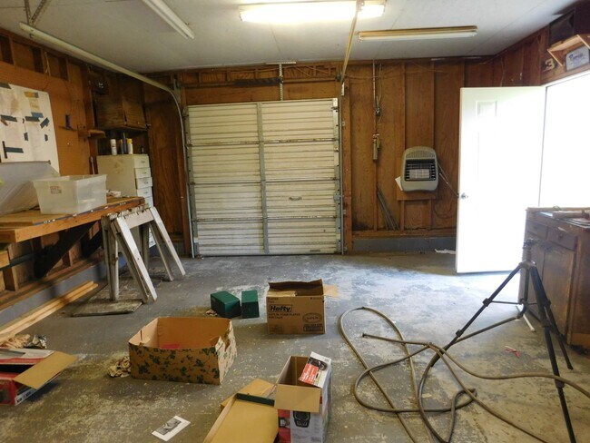 Building Photo - 509 W Wilson Creek Dr