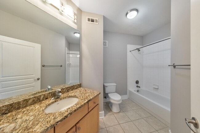 Building Photo - 799 Hammond Dr NE