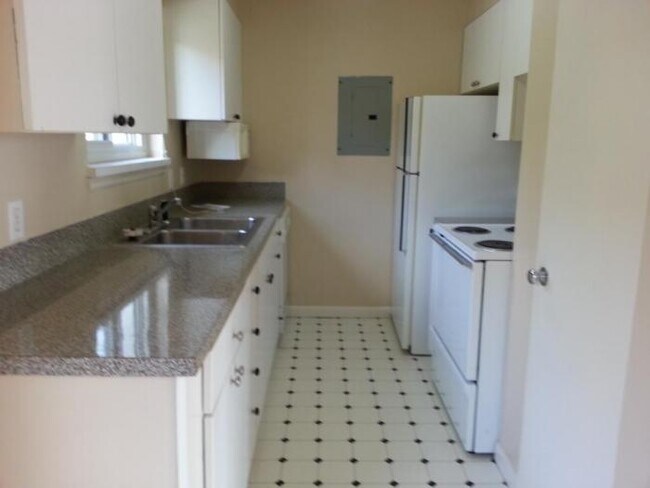 Building Photo - 1 bedroom in Seattle WA 98144