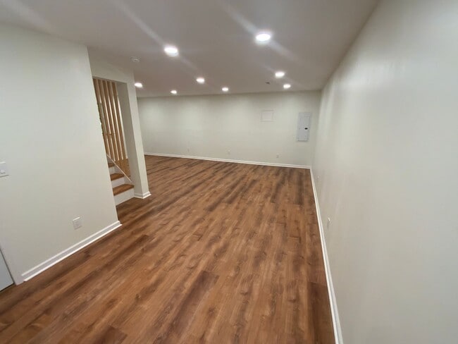 Building Photo - Beautifully Remodeled 3-Bedroom Home with ...