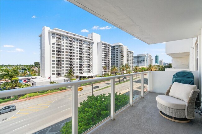 Building Photo - 5701 Collins Ave