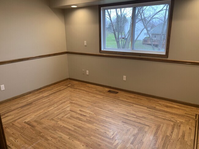 custom hardwood floor in bedrooms - 1226 Cherry Pky