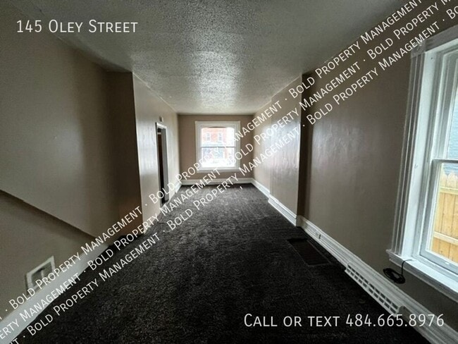Primary Photo - 145 Oley St