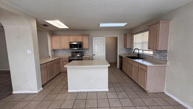 Building Photo - 4008 New Orleans Dr