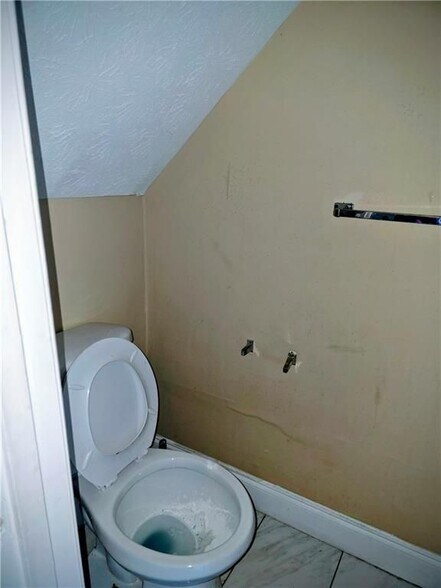 Building Photo - 4672 Longman Way