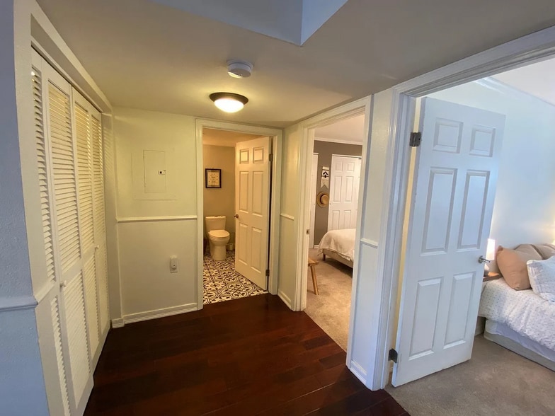 Building Photo - 1661 N Washington St