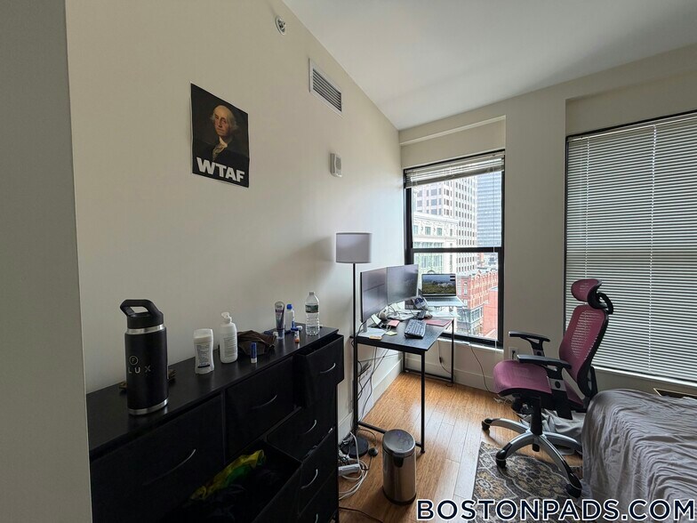 Building Photo - 8 Winter Pl