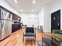 Building Photo - Furnished room/NOT APARTMENT