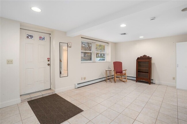 Building Photo - 14 Betty Hill Rd