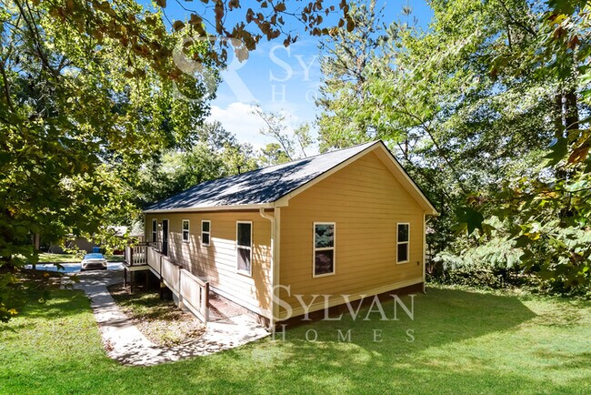 Building Photo - Coming HOME never felt so good!