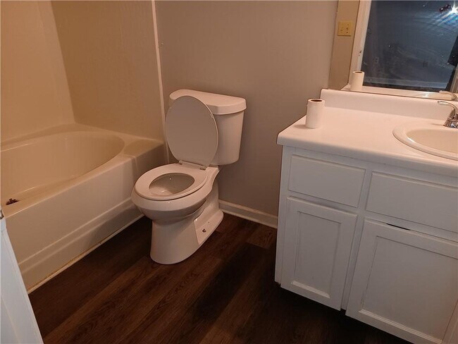 Building Photo - 75 Davis Mill Ct