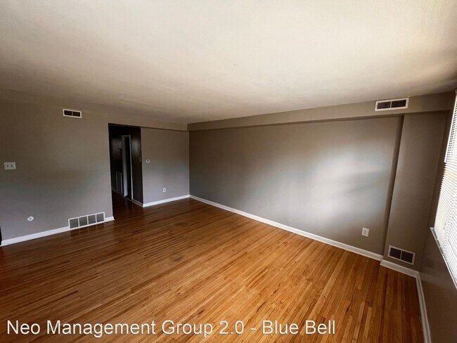 Building Photo - 2 br, 1 bath House - 6901-29 Valley Ave Un...