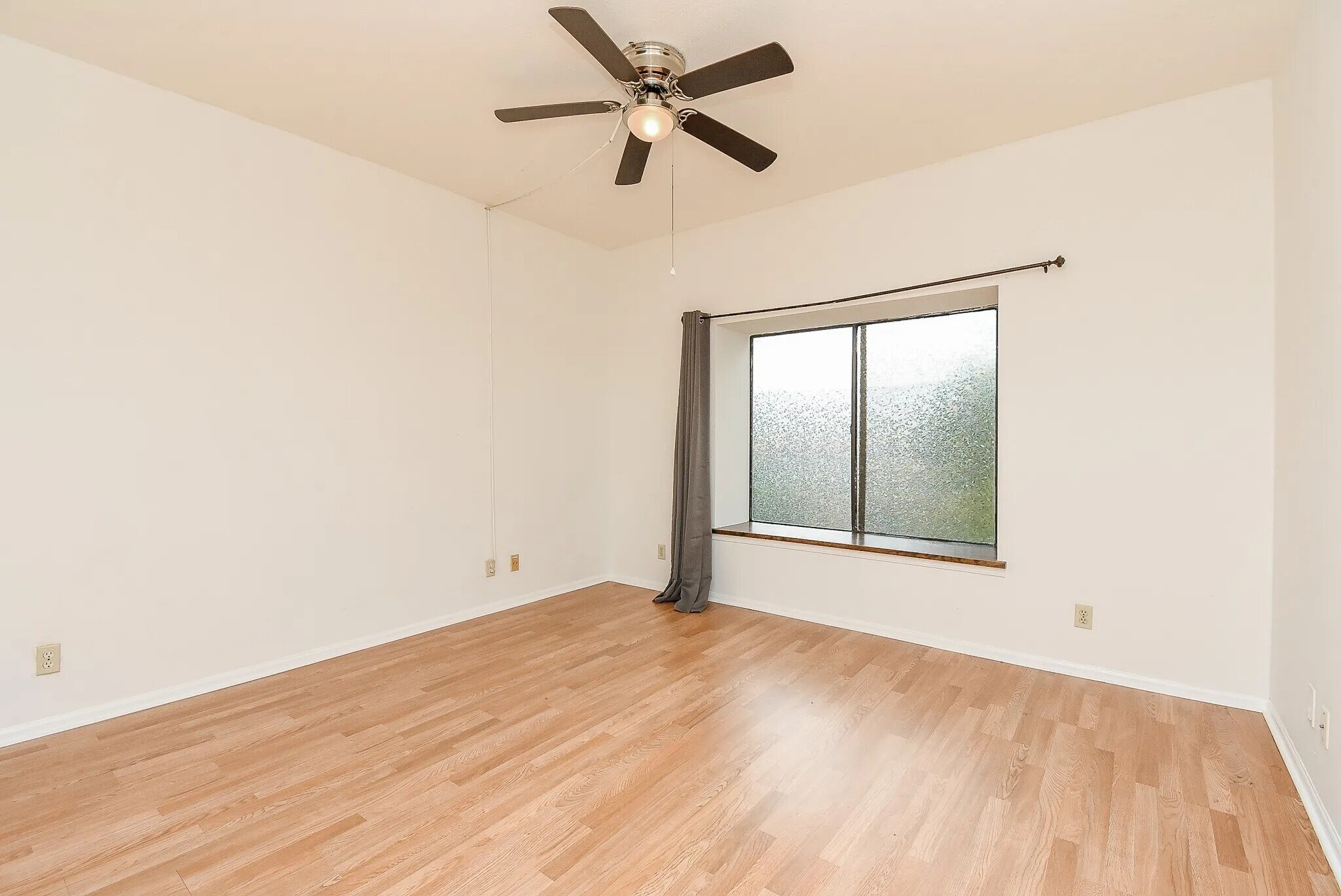 Building Photo - 2211 S Braeswood Blvd