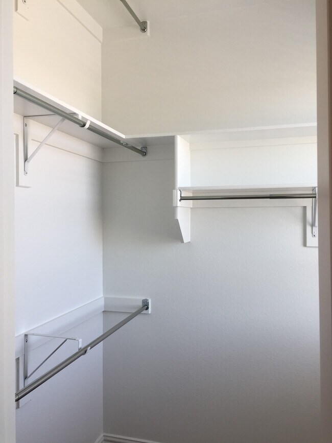 Building Photo - GORGEOUS 3 BEDROOM TOWNHOUSE LOCATED IN VILLAS AT STONEGATE IN MCKINNEY!