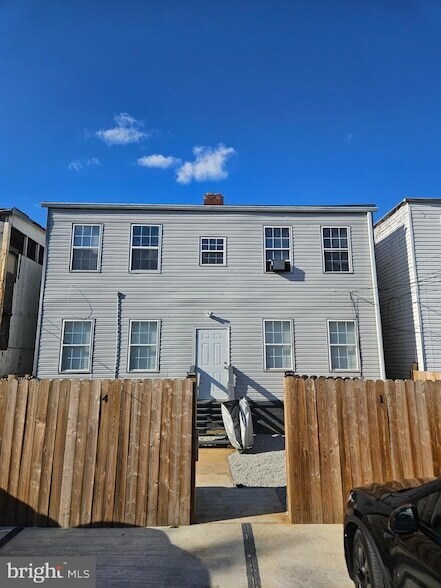 Building Photo - 1223 Simms Pl NE