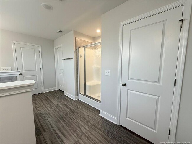 Building Photo - 155 Silk Oak Dr