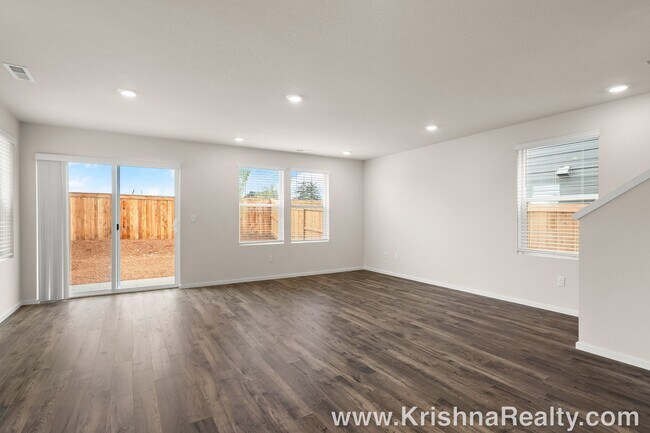 Building Photo - 10226 NE 79th Ct