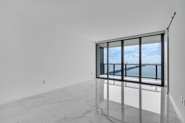 Building Photo - 3131 NE 7th Ave