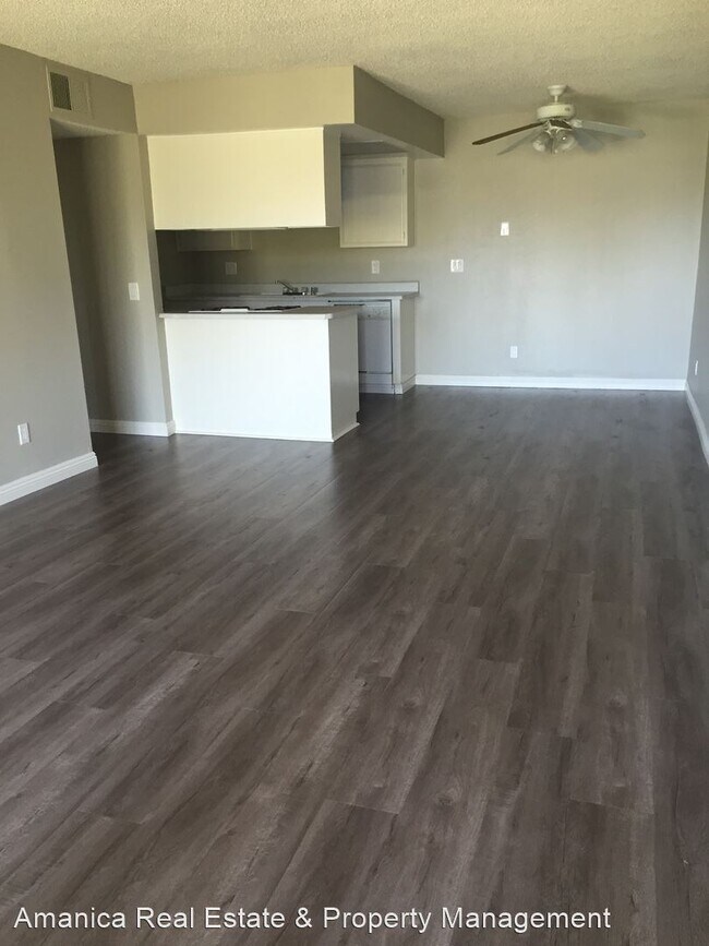 Building Photo - 2 br, 2 bath House - 2403 W. Acacia Ave.