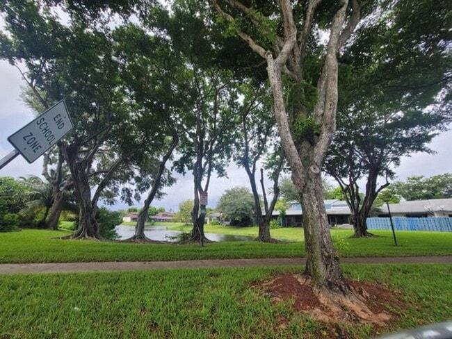 Building Photo - 4049 SW 68th Way