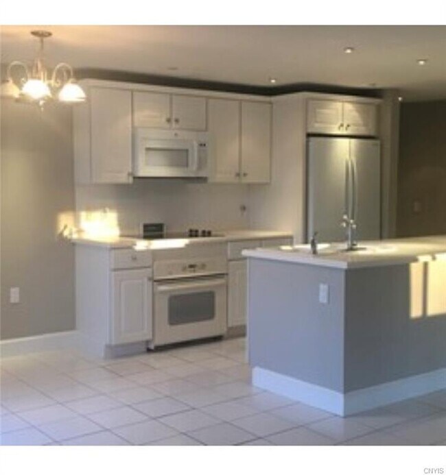 Building Photo - 141 Watertree Dr