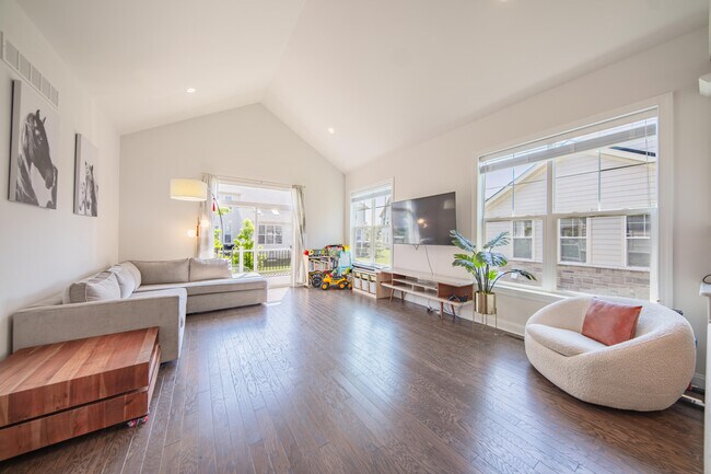 Building Photo - 3081 N Spurway Dr