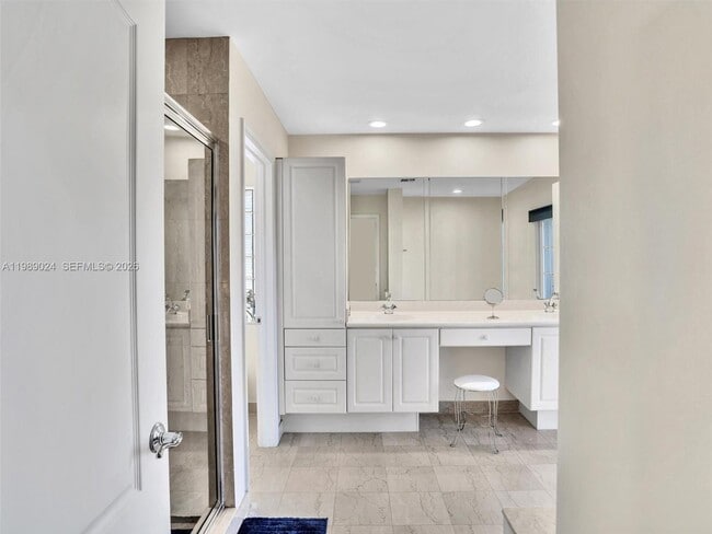 Building Photo - 20780 NE 32nd Ave