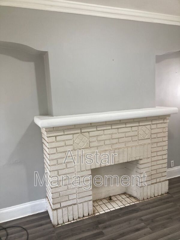 Building Photo - 3646 E 149th St