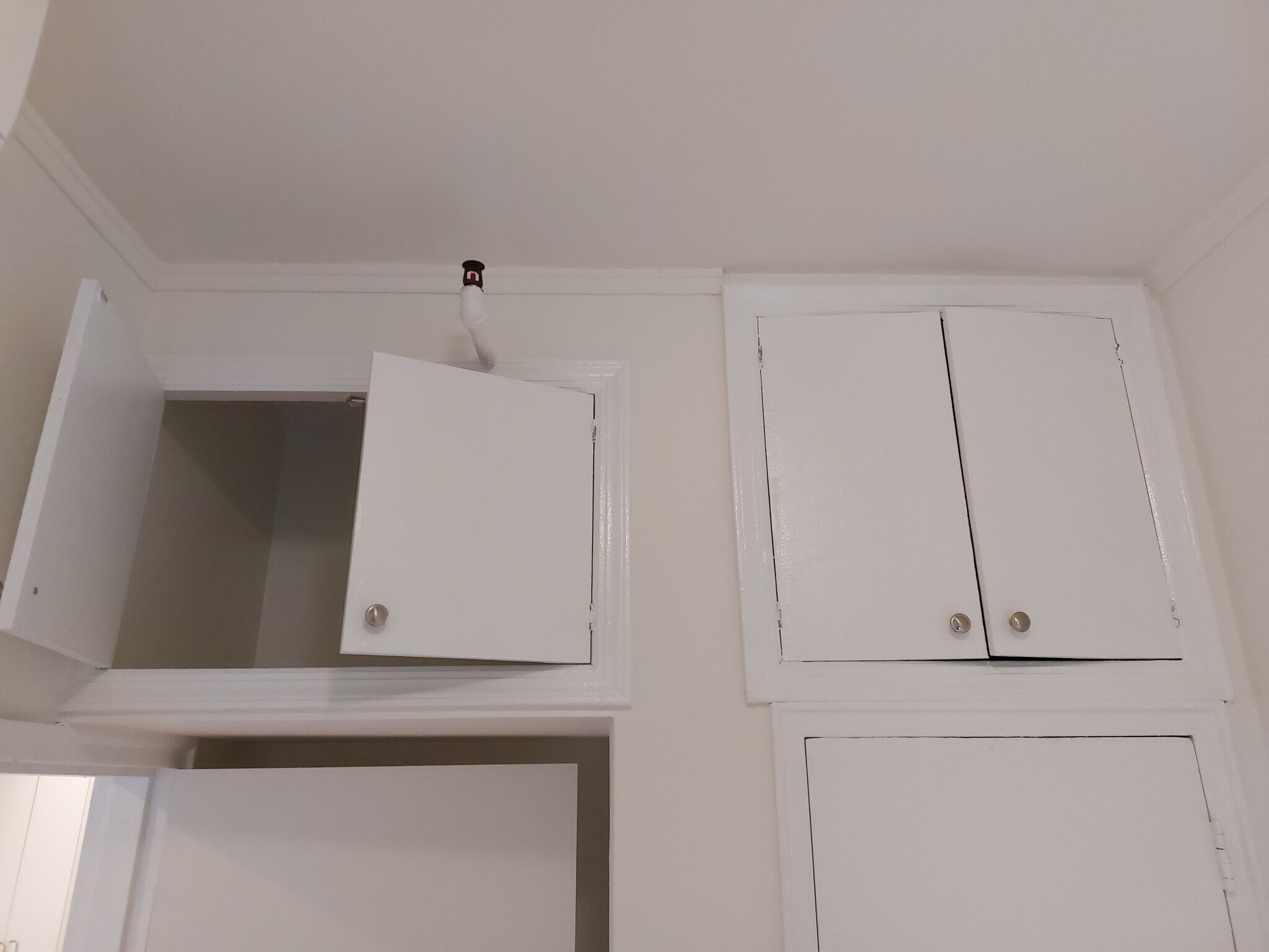 Building Photo - 156 W 95th St