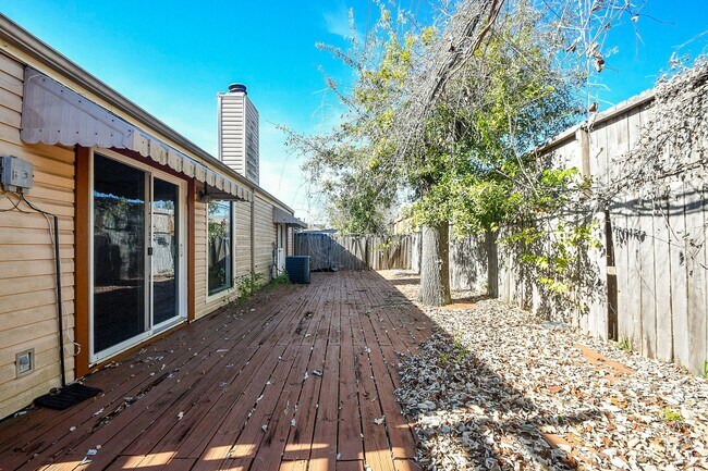 Building Photo - 7538 Quail Meadow Dr