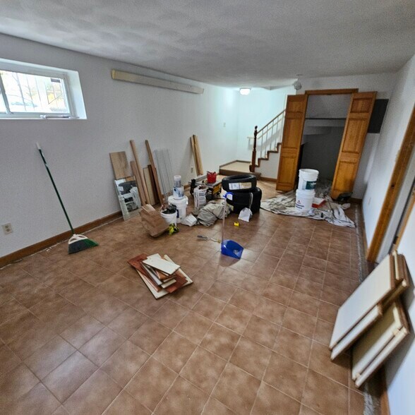 Primary Photo - 54 Vineland St