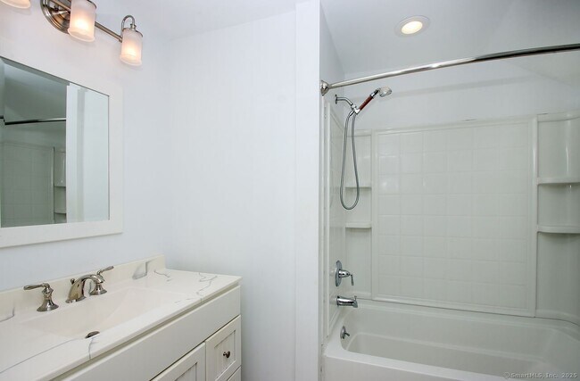 Building Photo - 141 Duck Hole Rd