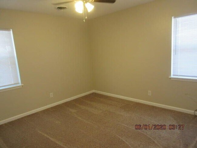 Building Photo - 3 Bedroom in Fort Walton Beach