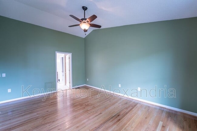 Building Photo - 13183 Oak Farm Dr