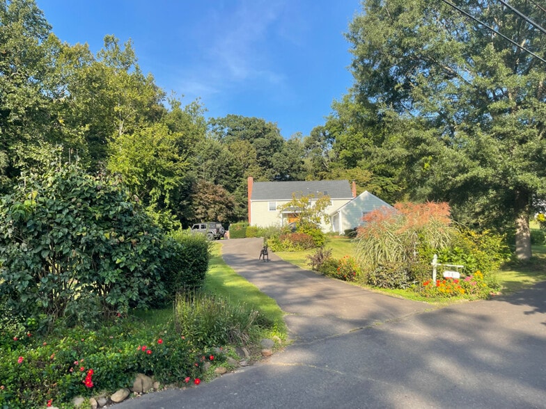 Primary Photo - 74 Mansion Rd