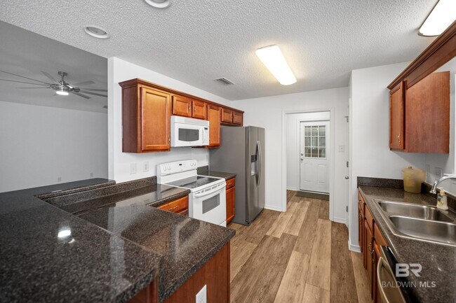 Building Photo - 7684 Avery Ln