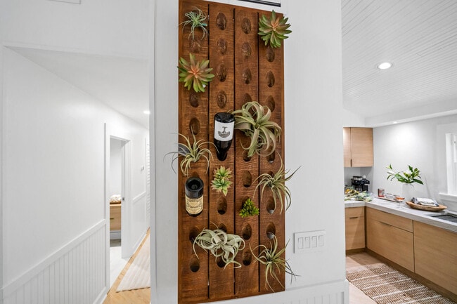 Building Photo - 6296 W County Hwy 30A