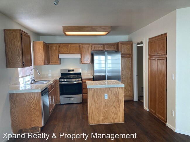 Building Photo - 4 br, 2 bath House - 1904 Cedar Bluffs Way