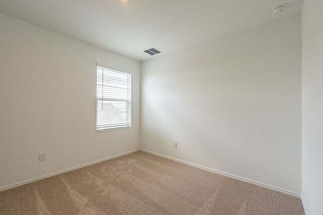 Building Photo - Brand New Modern Home with Included Applia...