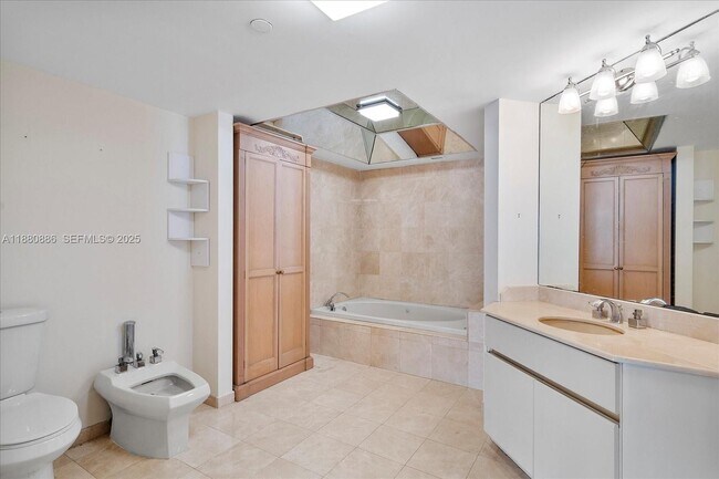 Building Photo - 5757 Collins Ave