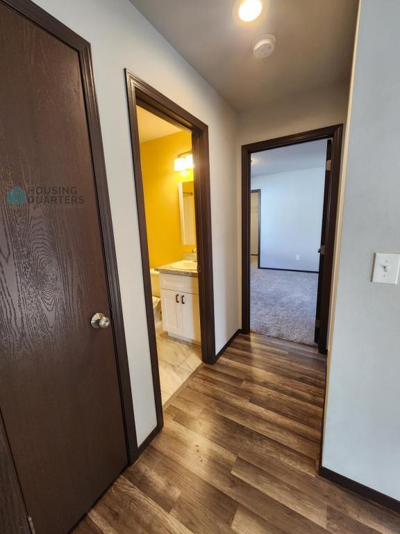 Building Photo - 1421 E Providence Ave