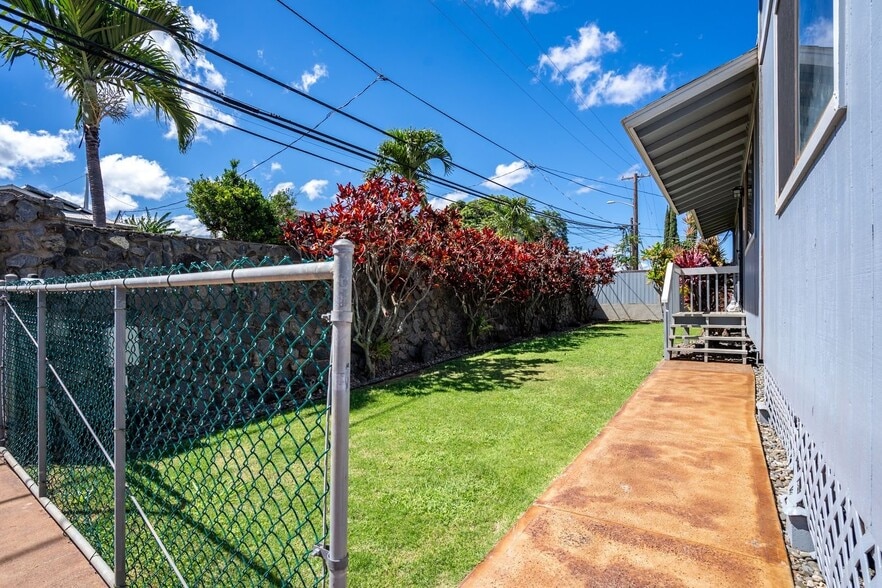 Building Photo - 312 Hiolani St