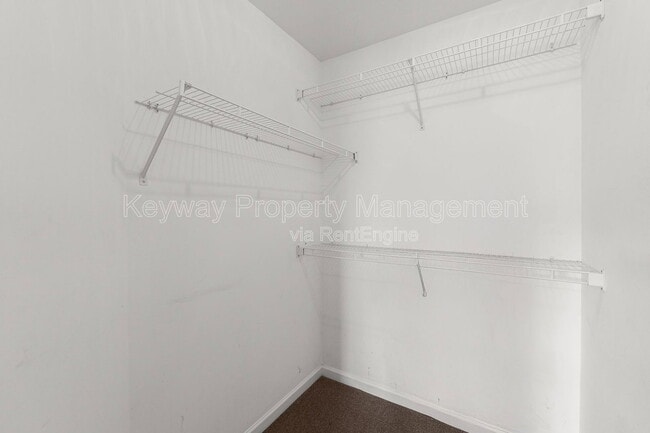 Building Photo - 313 Elbrus Way