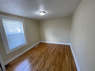 Building Photo - 938 3rd Ave SE