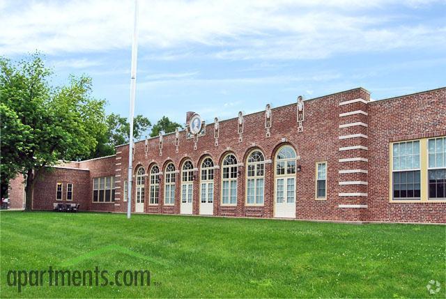 Building - Lincoln Terrace Apartments