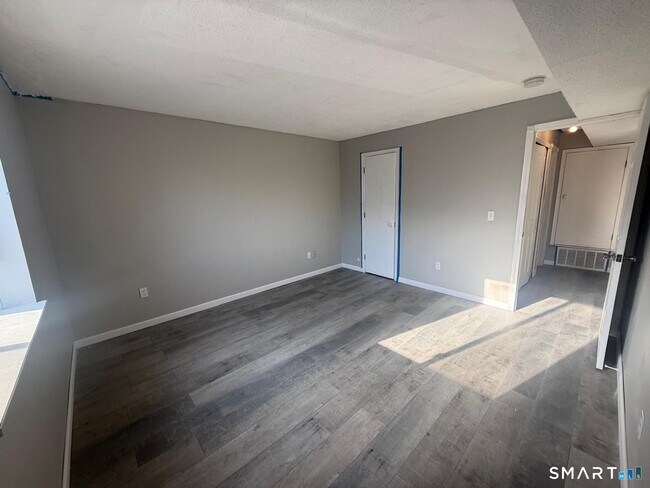 Building Photo - 74 Main St