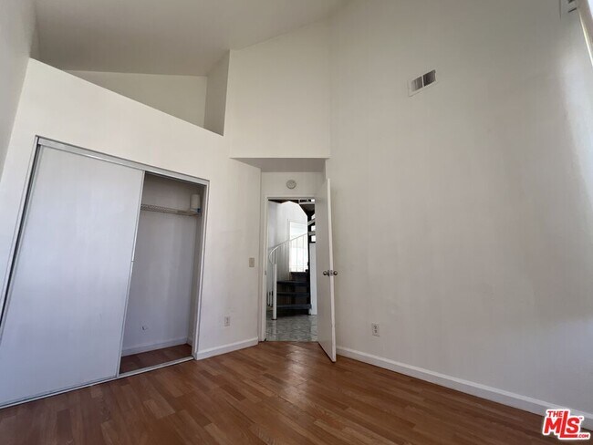 Building Photo - 659 Periwinkle Ln
