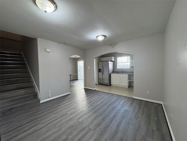 Building Photo - 12424 Sunlit Wood Way