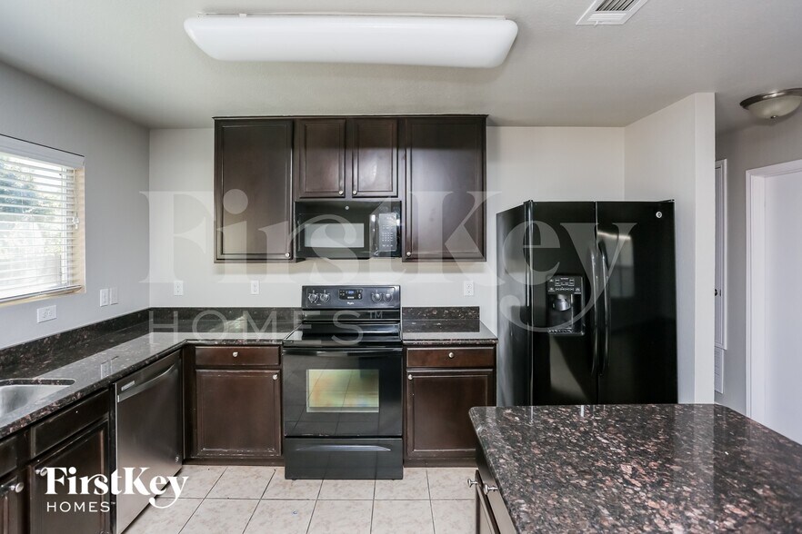 Building Photo - 10460 Winding Passage Way