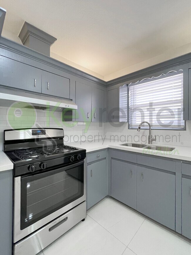 Building Photo - Beautiful 4bed/3 bath Home in McAllen
